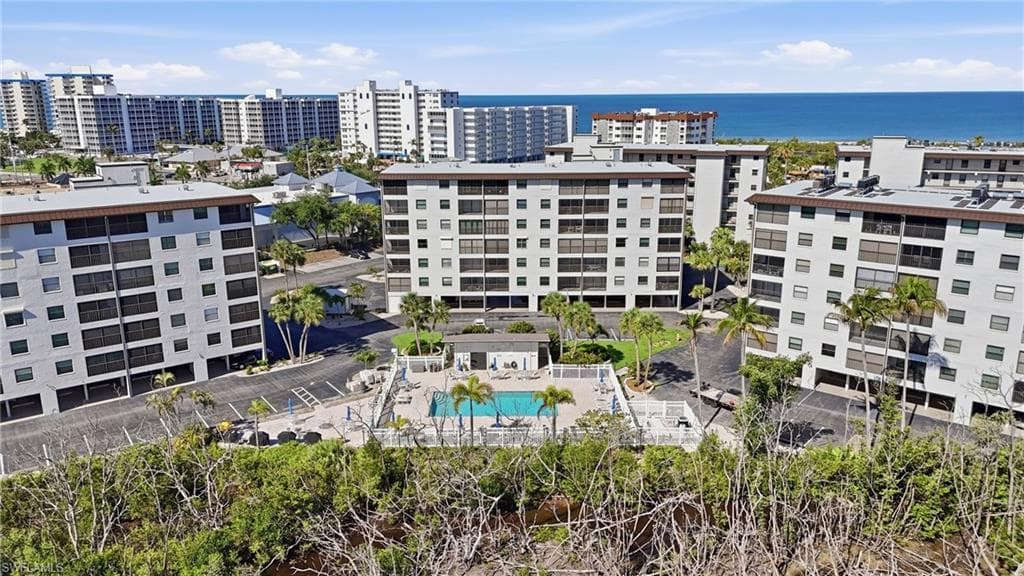 6893 Estero BLVD 423-31