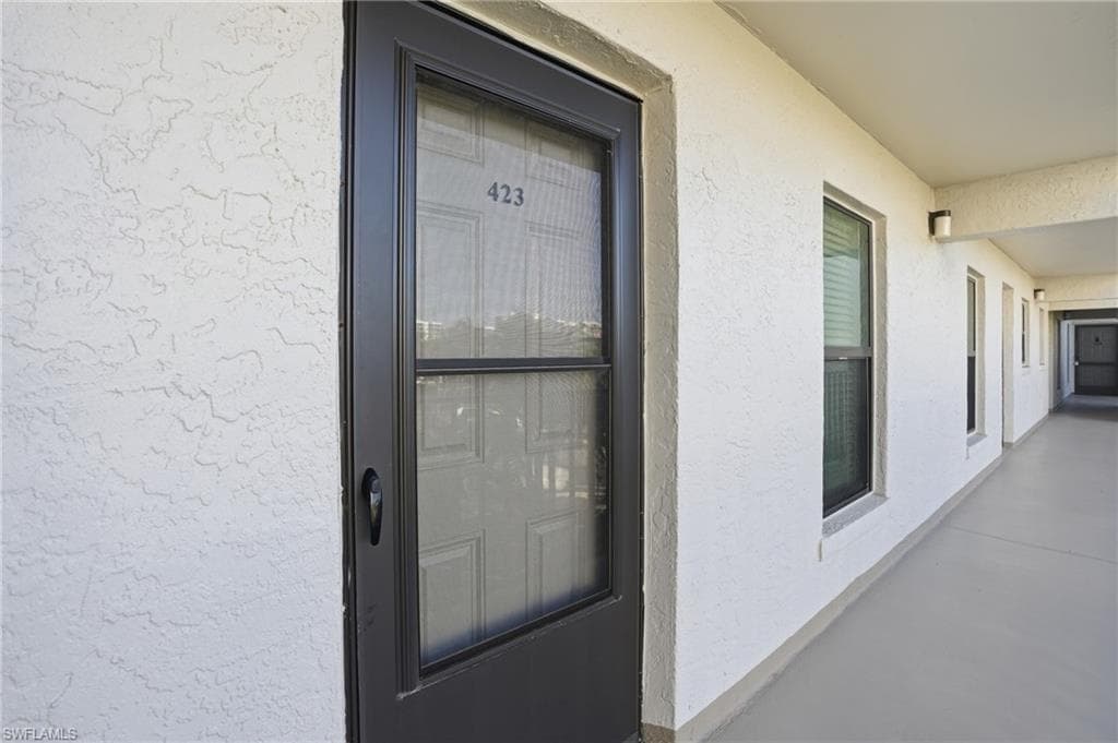 6893 Estero BLVD 423-29