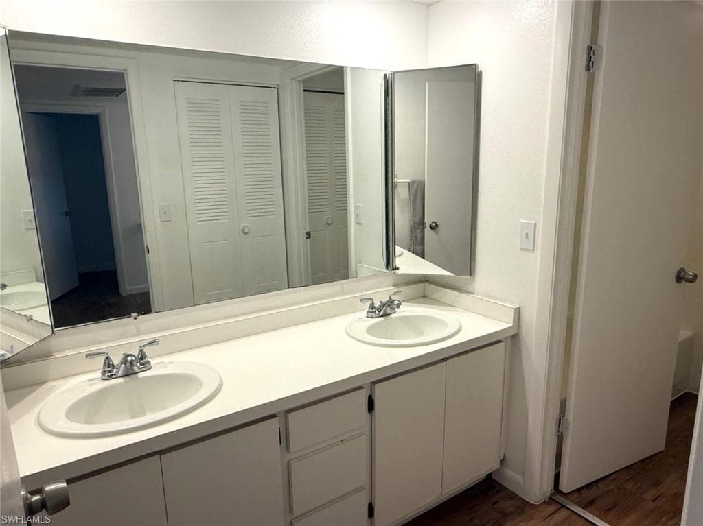 1406 Park Shore CIR 3-13
