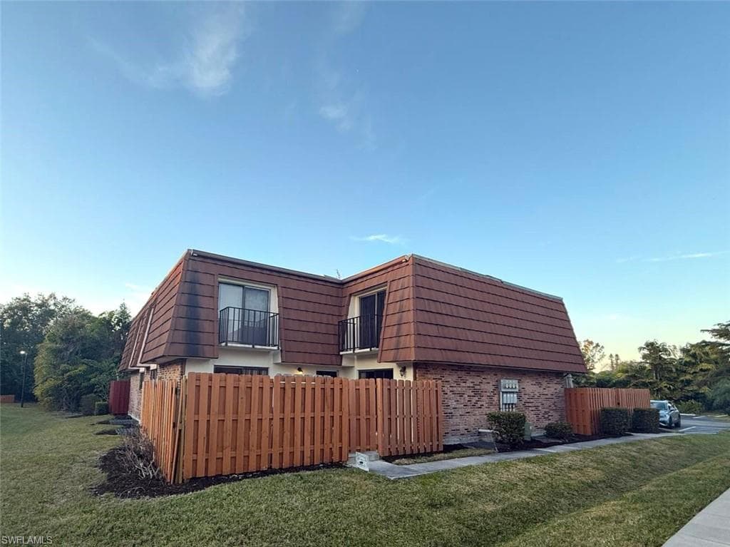 1406 Park Shore CIR 3-17