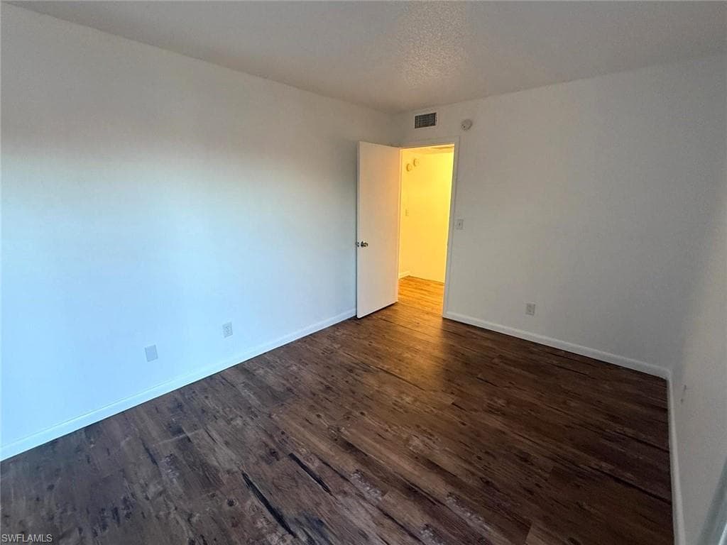 1406 Park Shore CIR 3-12