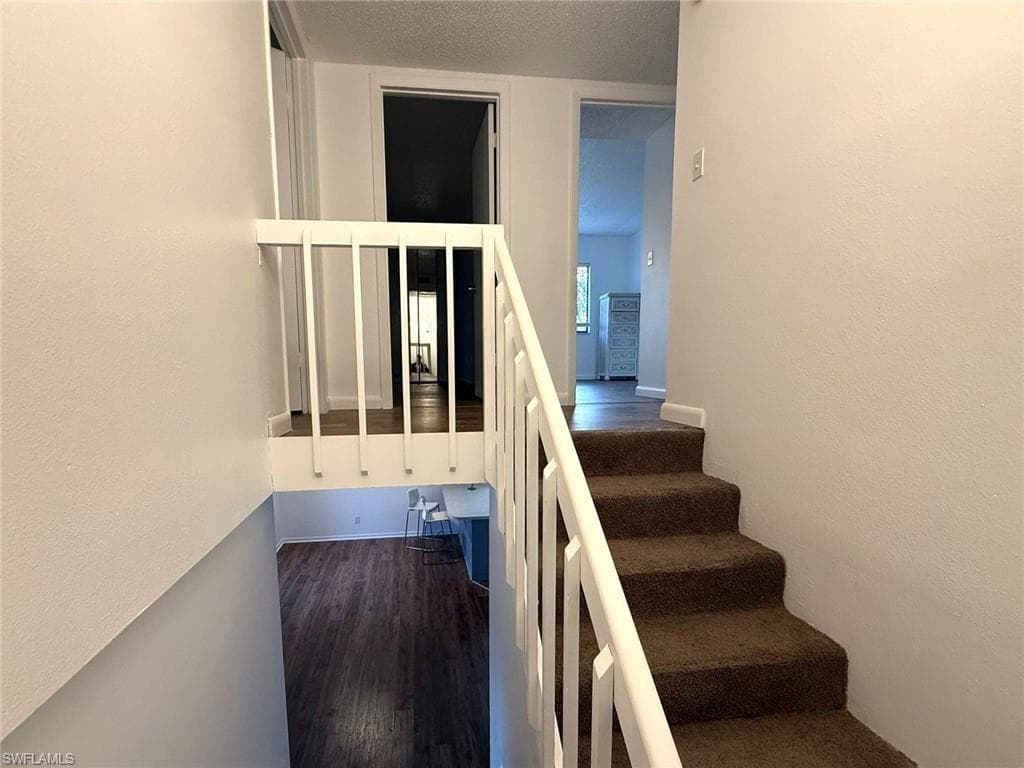 1406 Park Shore CIR 3-7