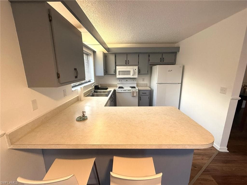 1406 Park Shore CIR 3-3