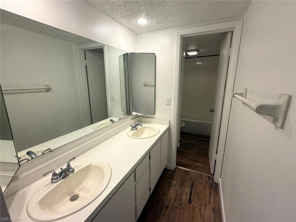 1406 Park Shore CIR 3-11