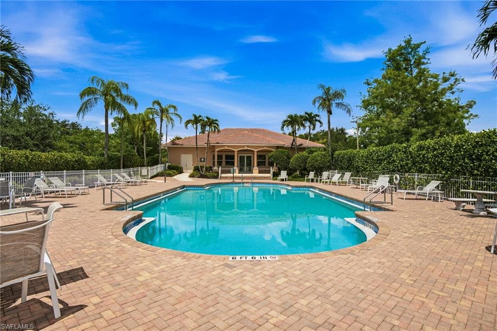 661 Grand Rapids BLVD-32