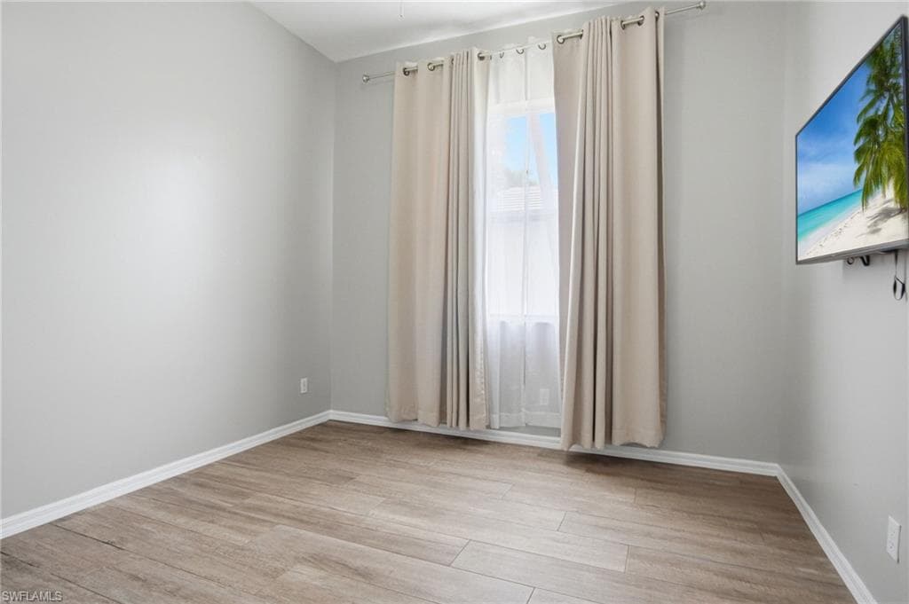 661 Grand Rapids BLVD-18