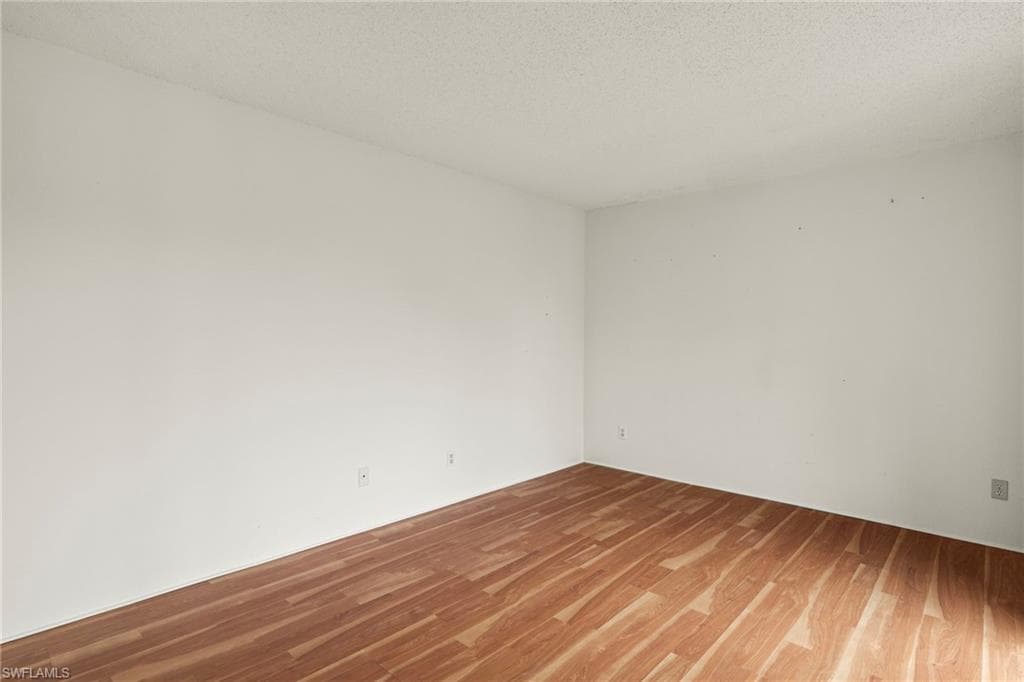 1520 Park Meadows DR 1-22