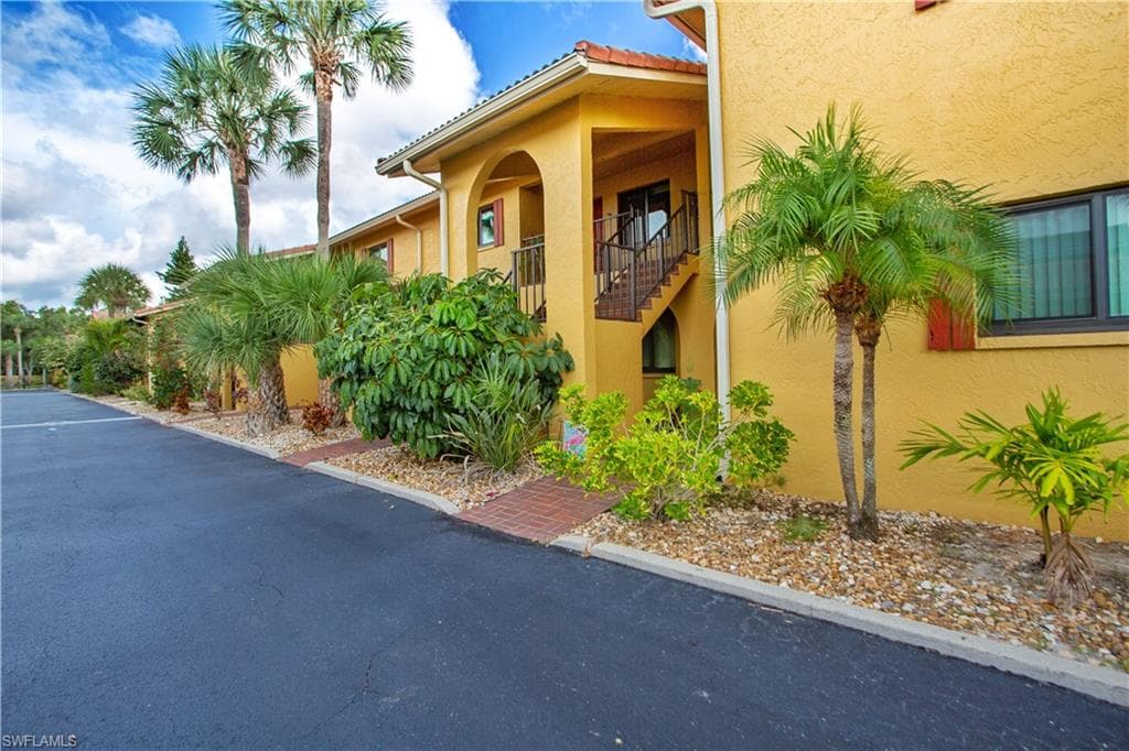 9871 Citadel LN 208-3