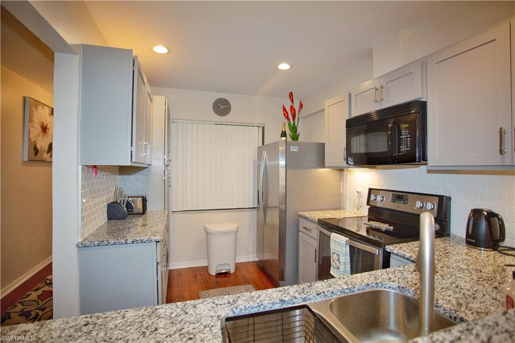 9871 Citadel LN 208-14