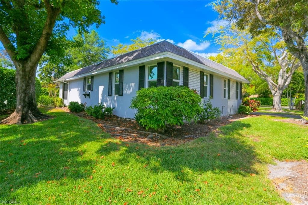 225 Georgetown BLVD-2