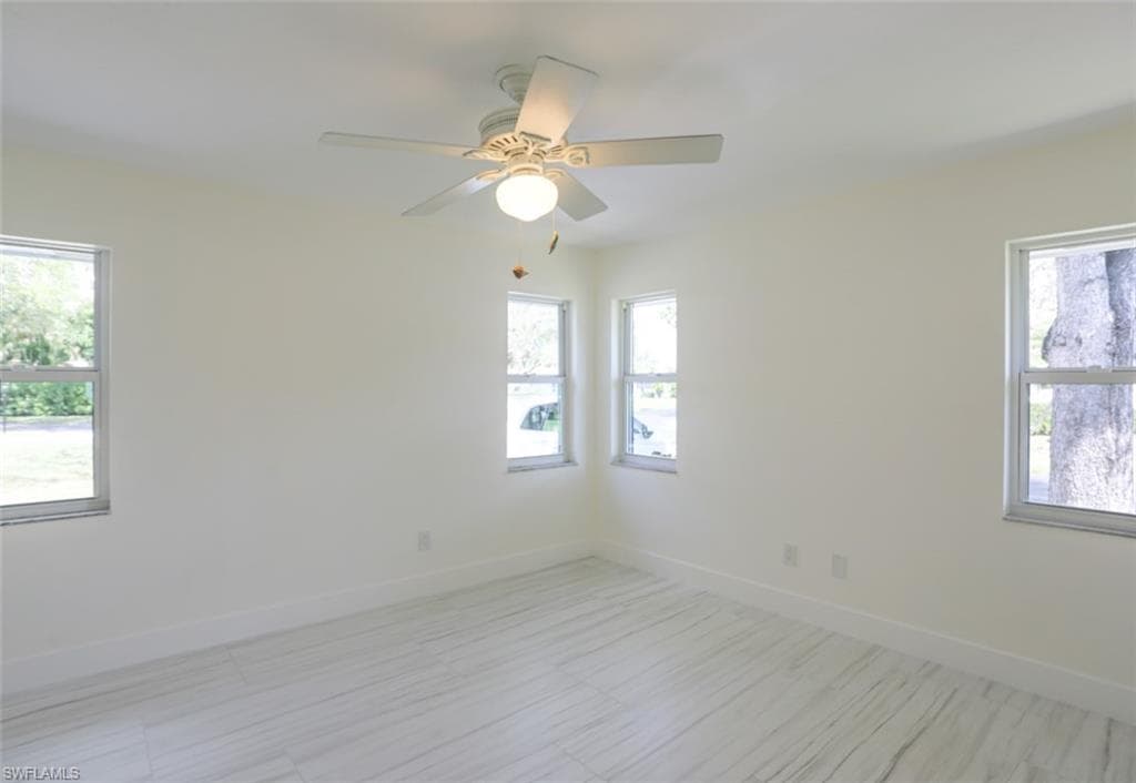 225 Georgetown BLVD-26
