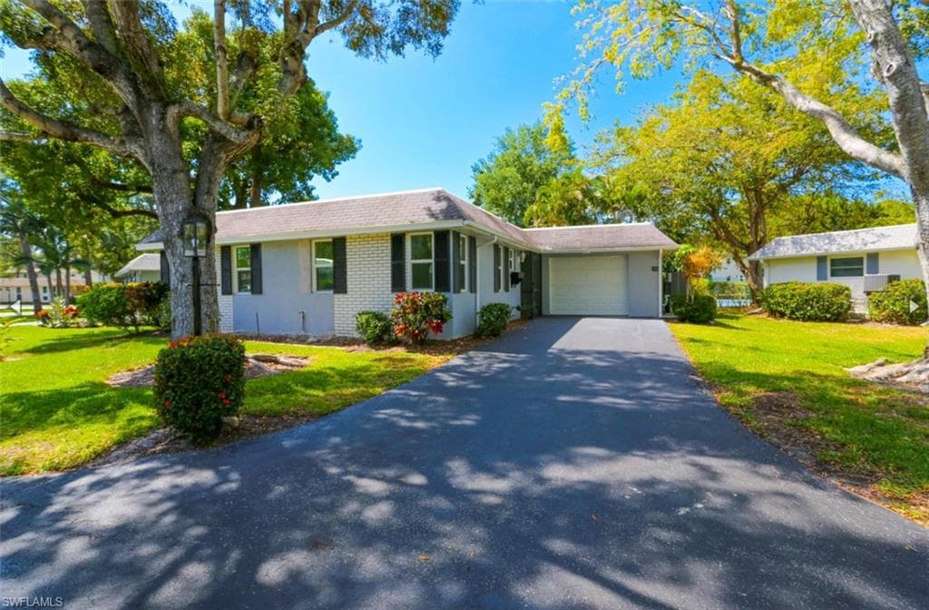 225 Georgetown BLVD-3