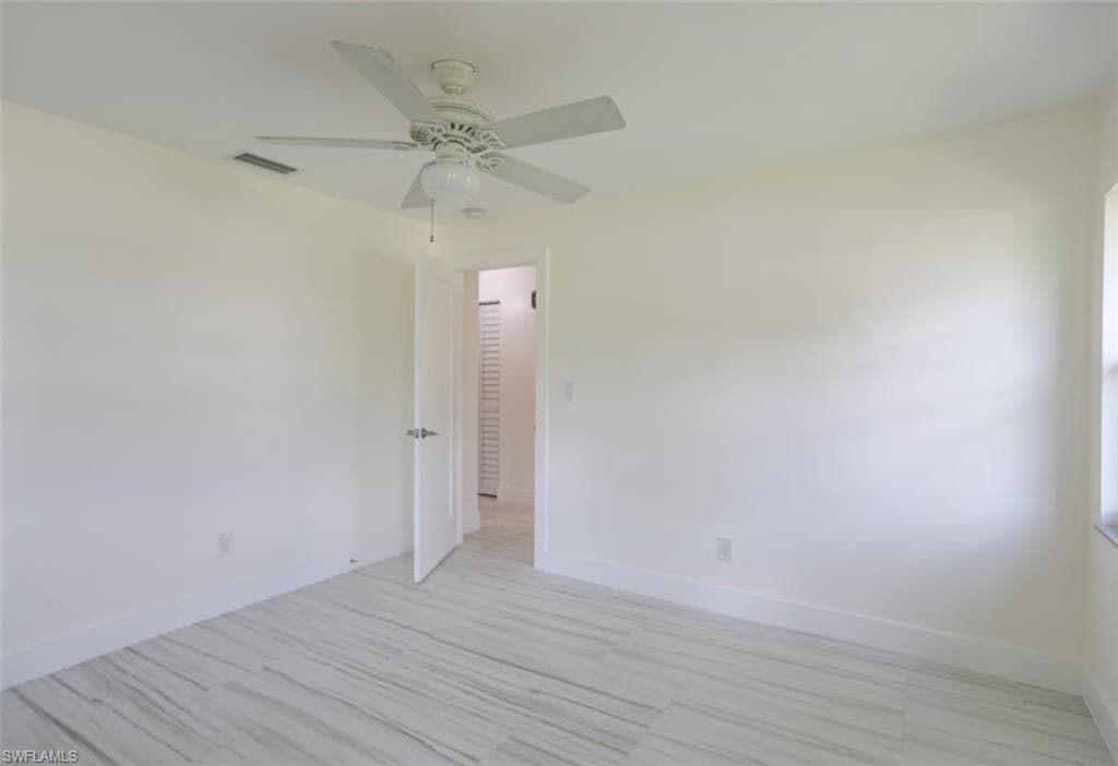 225 Georgetown BLVD-32