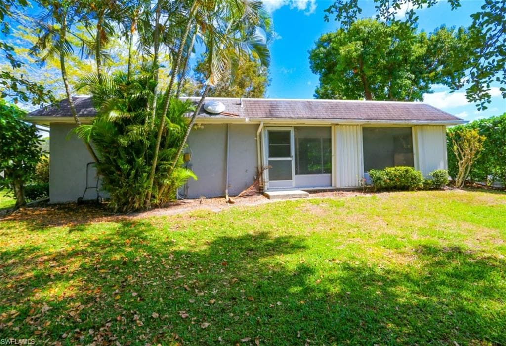 225 Georgetown BLVD-9