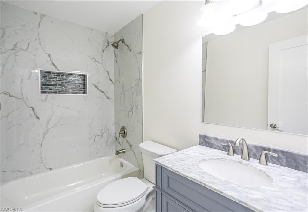 225 Georgetown BLVD-24