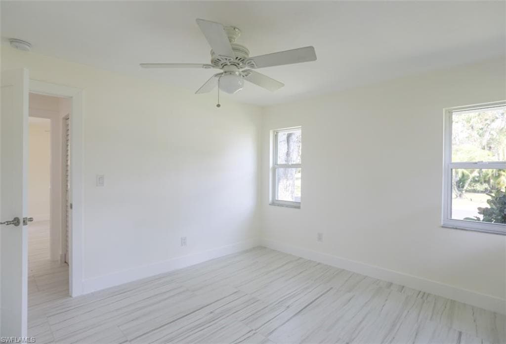 225 Georgetown BLVD-33