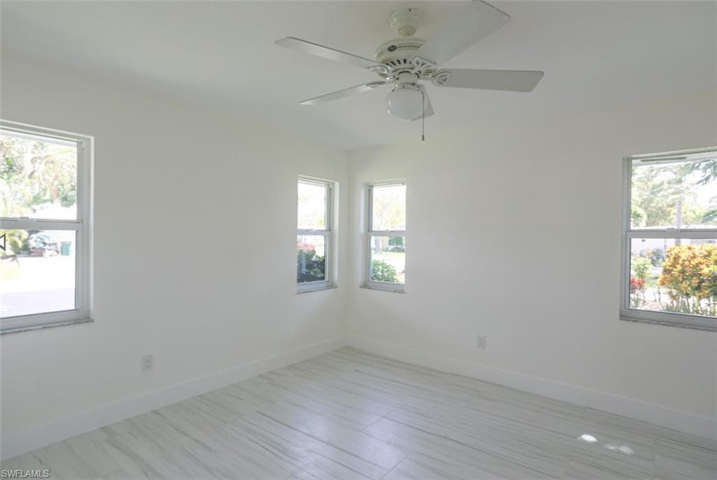 225 Georgetown BLVD-31