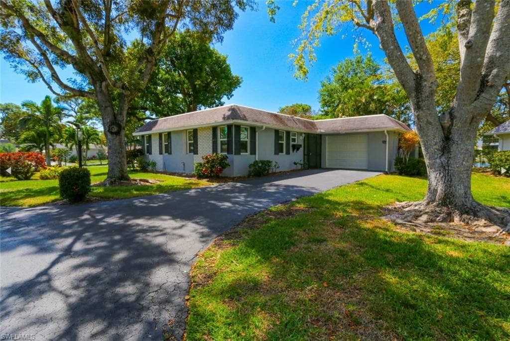 225 Georgetown BLVD-4