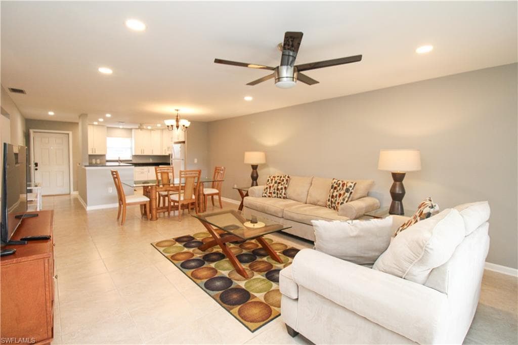 600 Valley Stream DR F9-27