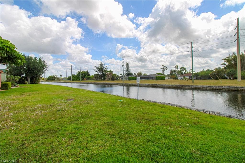 600 Valley Stream DR F9-46
