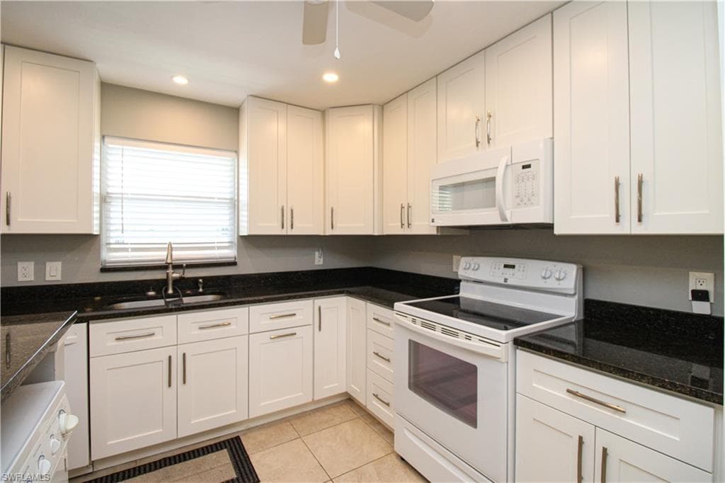 600 Valley Stream DR F9-17