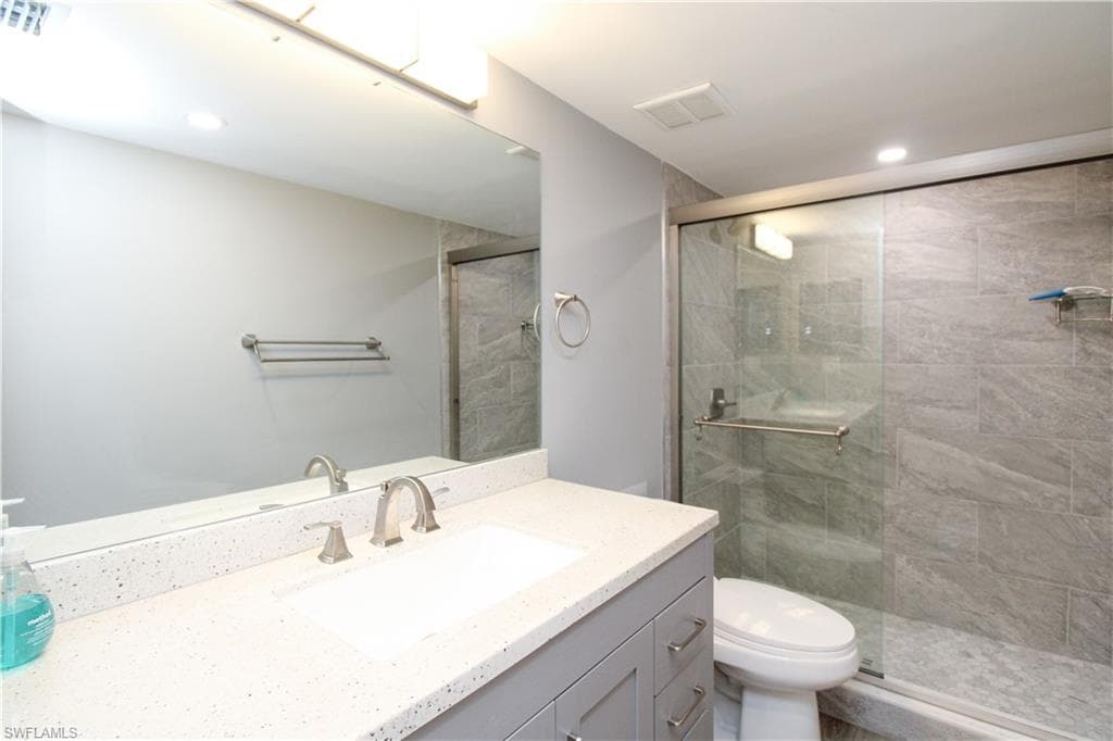 600 Valley Stream DR F9-43