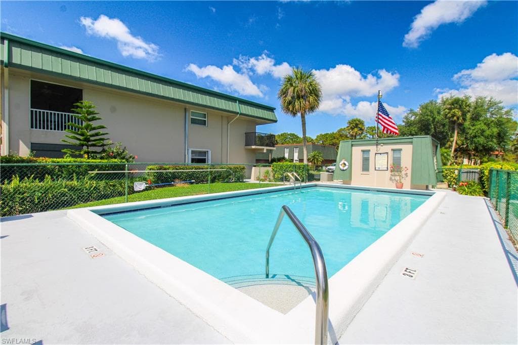 600 Valley Stream DR F9-7