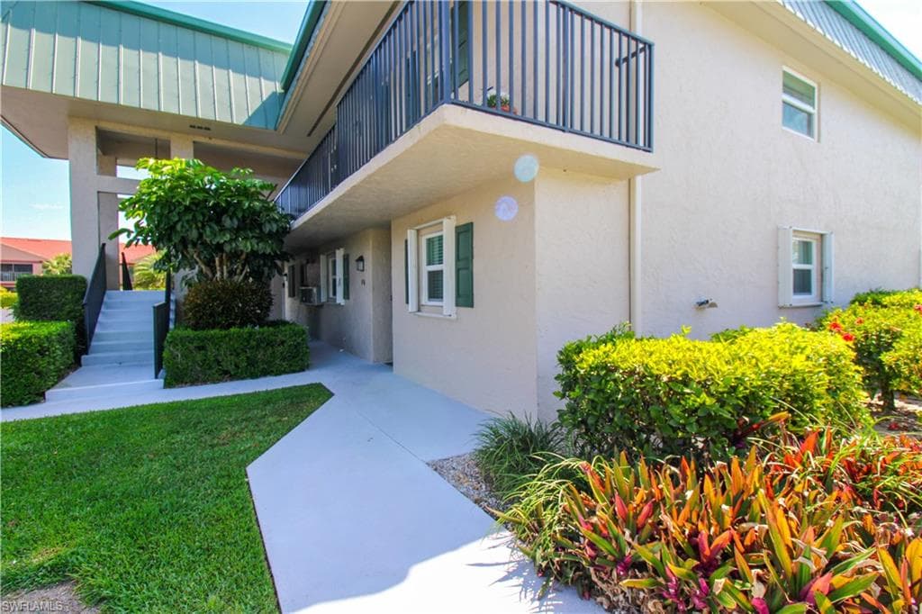 600 Valley Stream DR F9-3