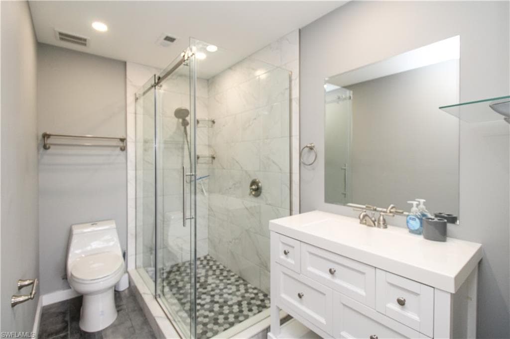600 Valley Stream DR F9-36
