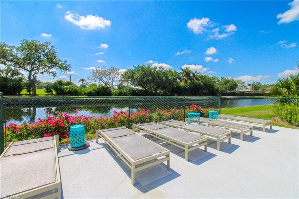 600 Valley Stream DR F9-10