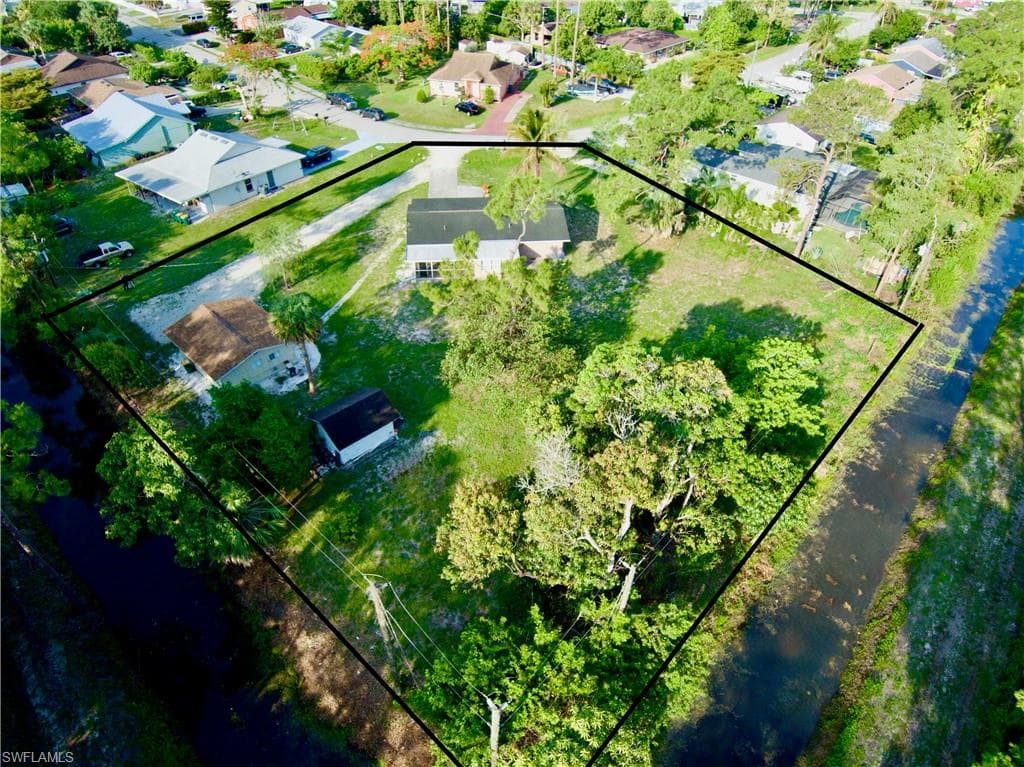 5529 Hardee ST-2