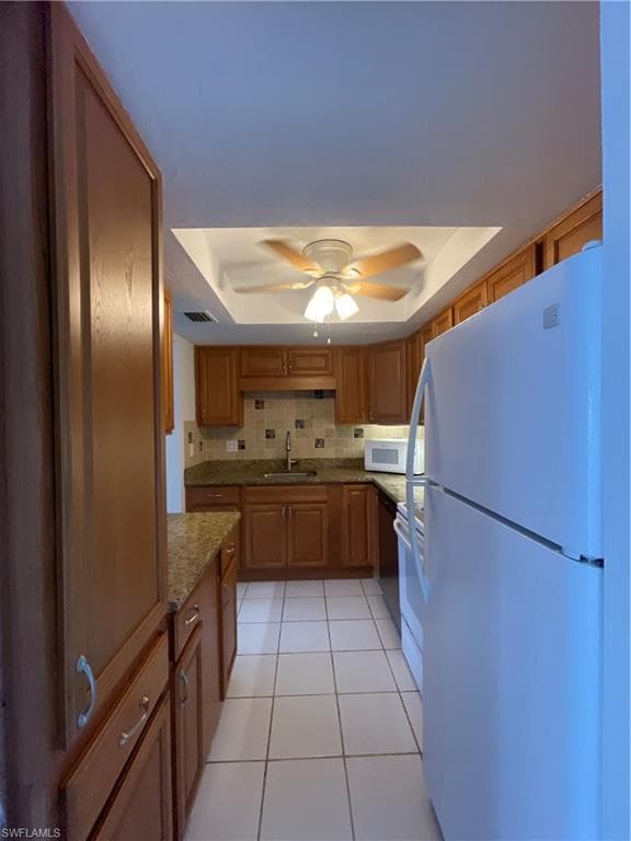 3704 Broadway 318-6