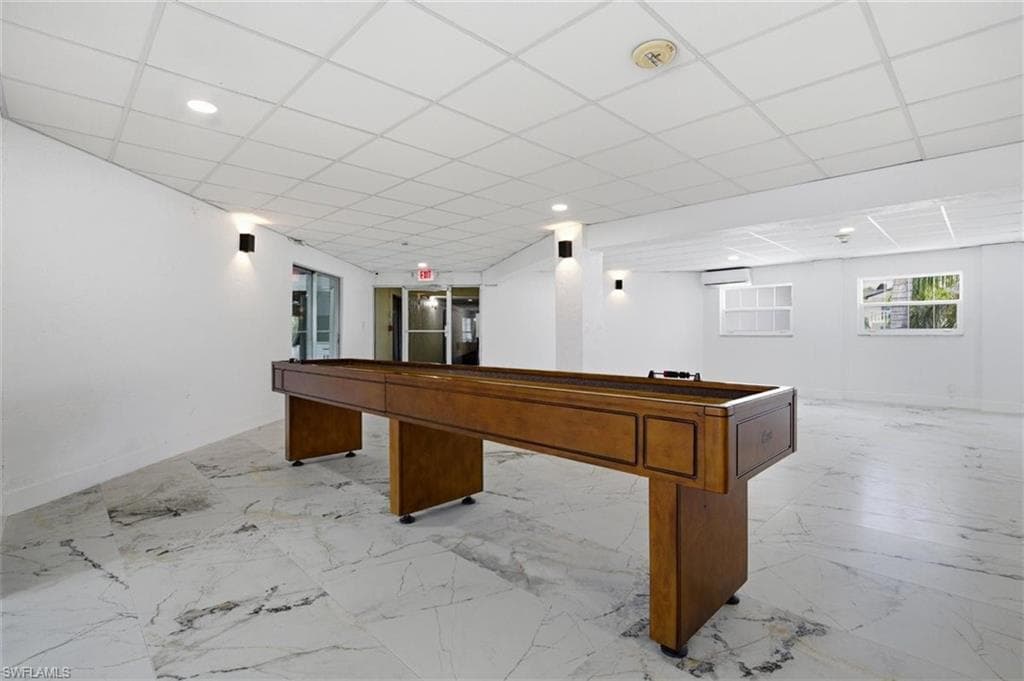 3704 Broadway 318-39