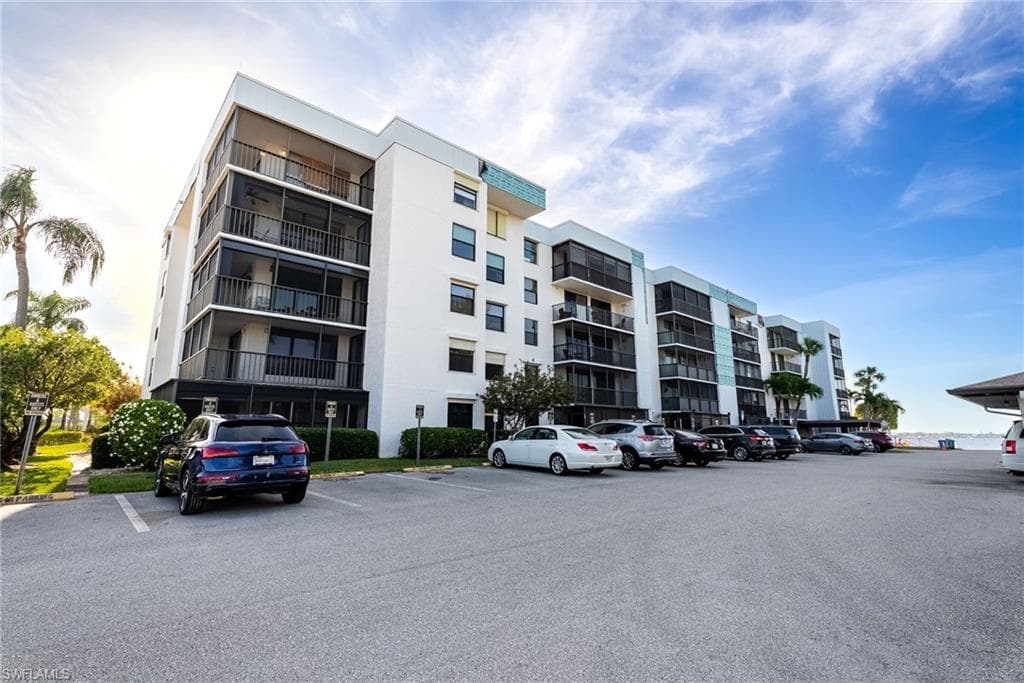 3490 N Key DR 209-21