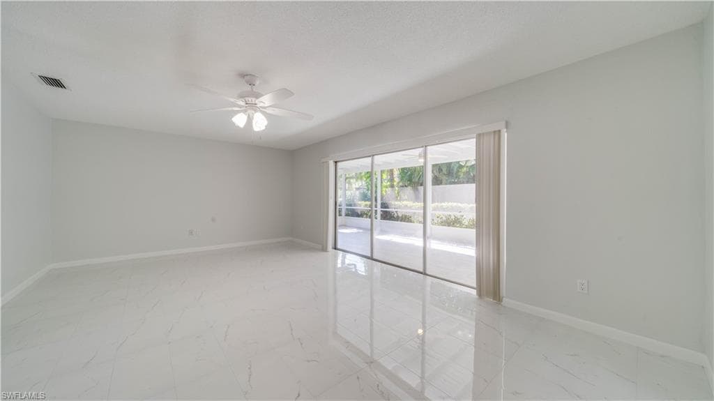 5657 Eichen CIR E-6
