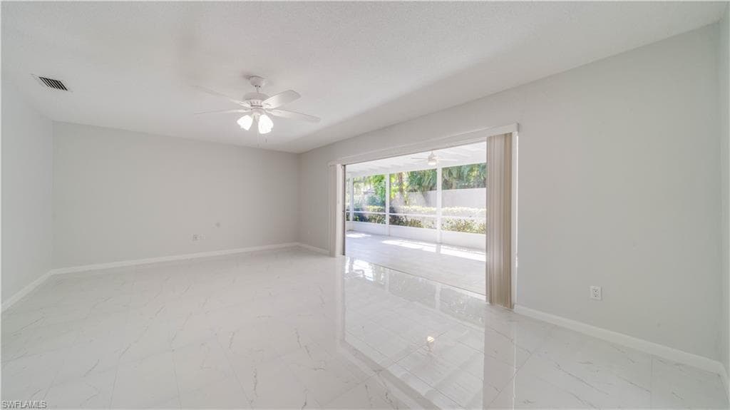 5657 Eichen CIR E-7