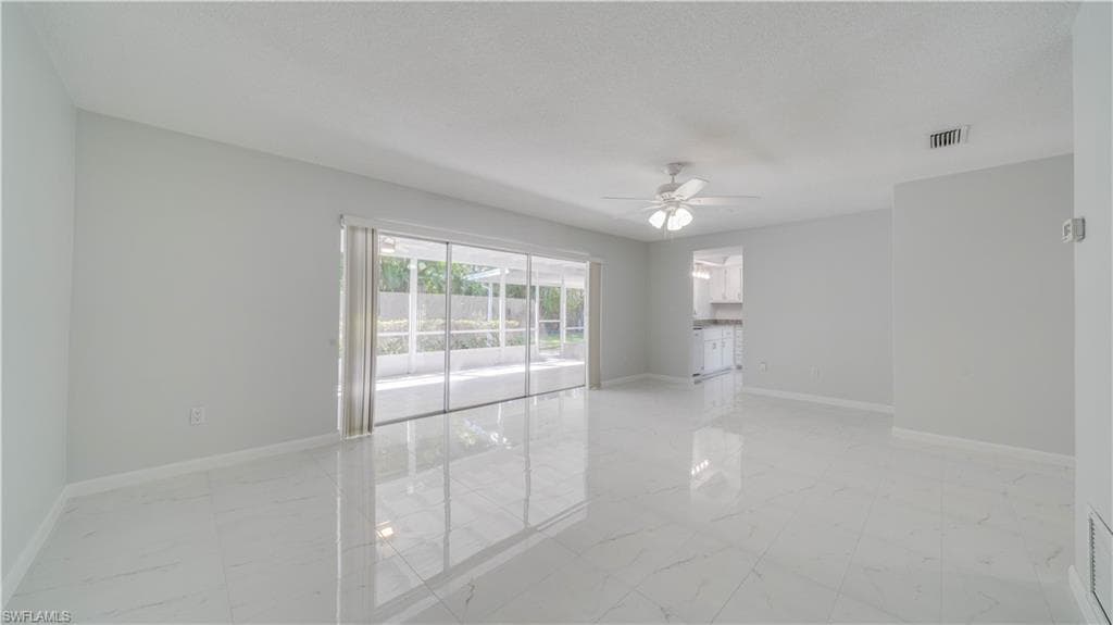 5657 Eichen CIR E-9