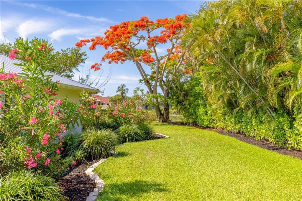 283 Palm Lake DR-10
