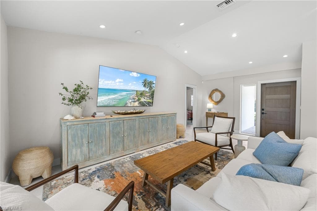 283 Palm Lake DR-31