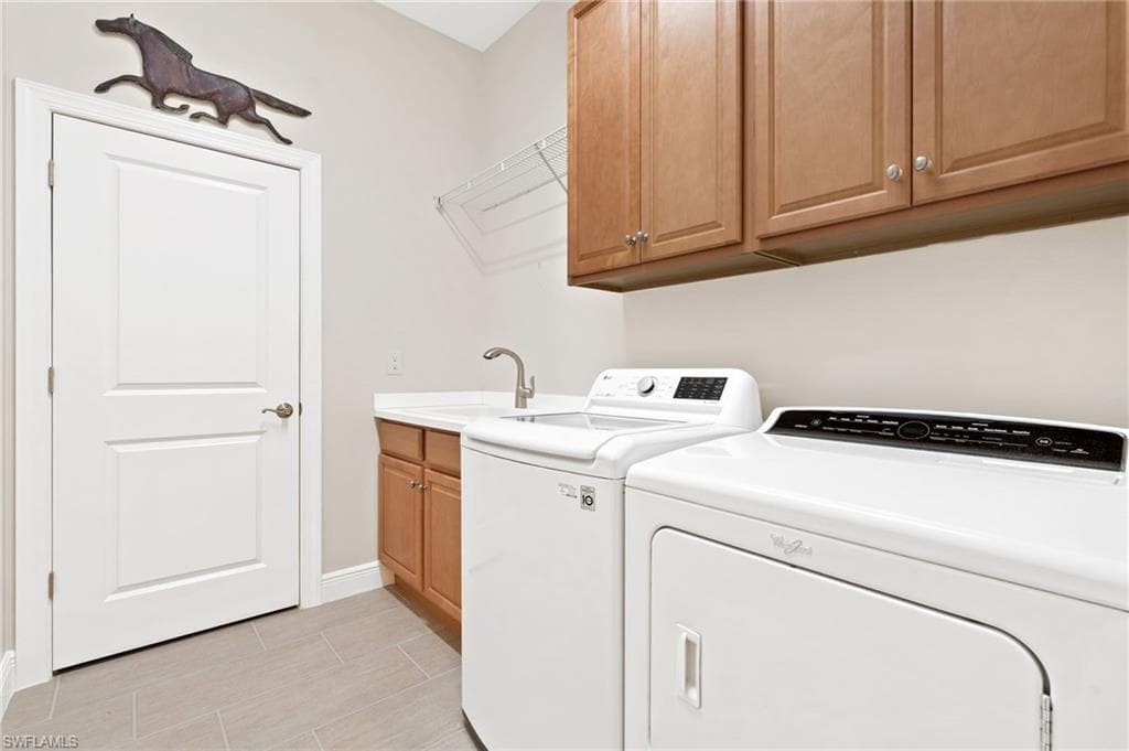 10600 Carena CIR-22