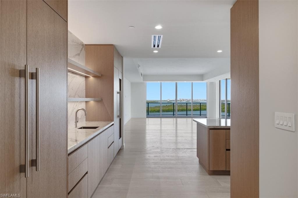 5100 Seagrass BLVD 901-5