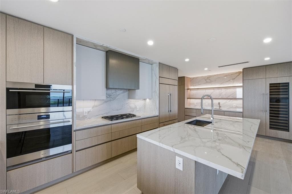 5100 Seagrass BLVD 901-9