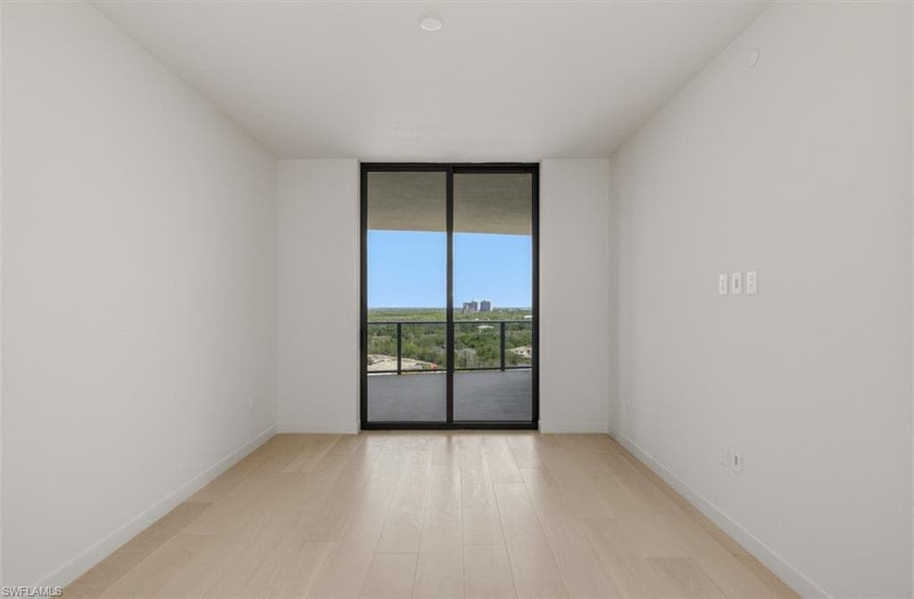 5100 Seagrass BLVD 901-14