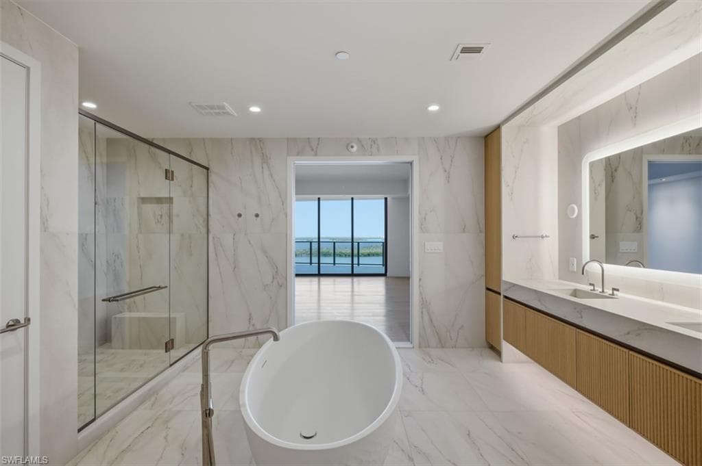 5100 Seagrass BLVD 901-25