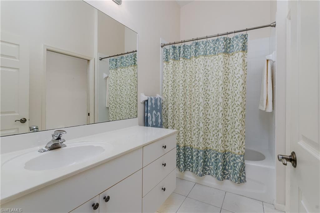 6840 Beach Resort DR 4-27