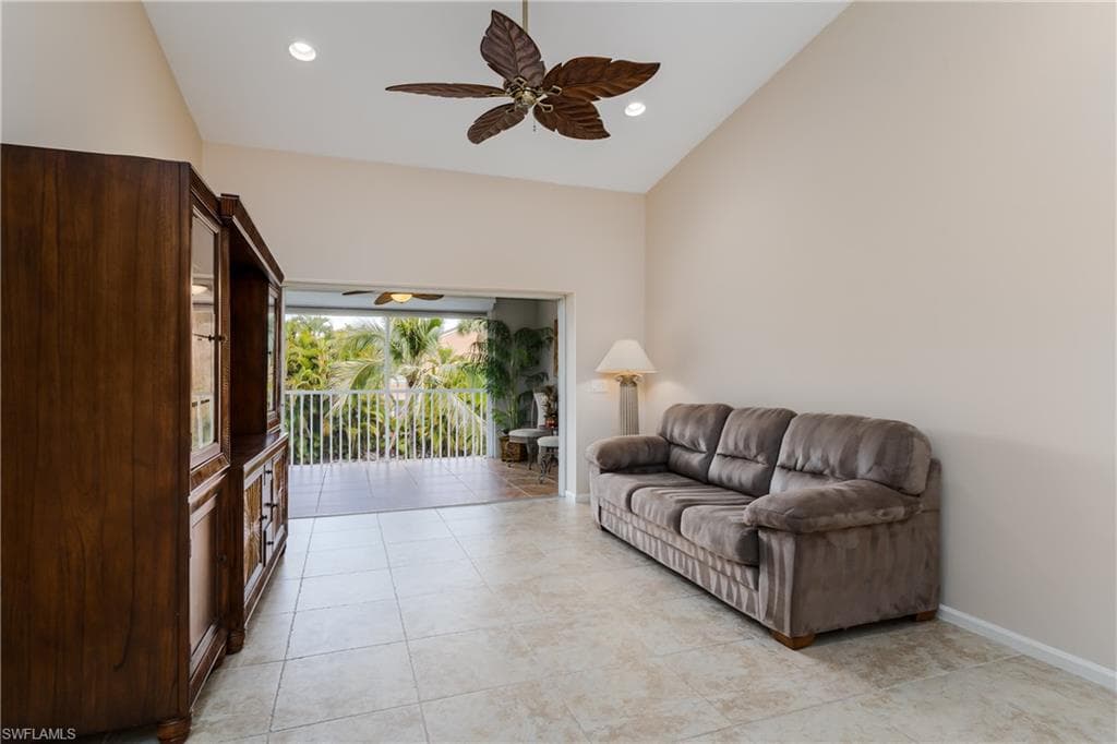 6840 Beach Resort DR 4-18