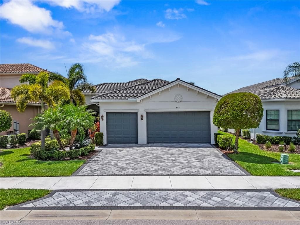 4715 Kensington CIR-22