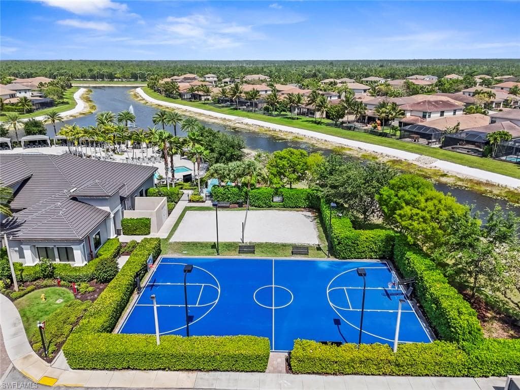 4715 Kensington CIR-32