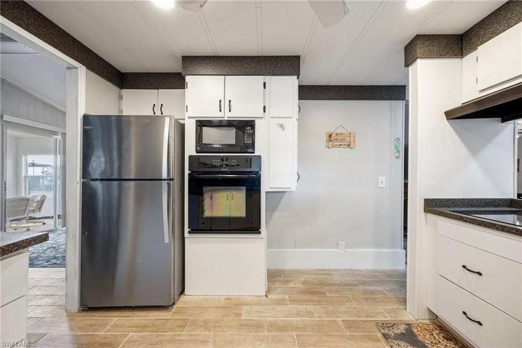 14704 Patrick Henry RD-18