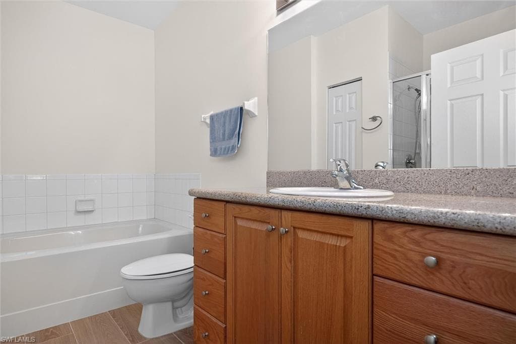 1806 Concordia Lake CIR 2210-11